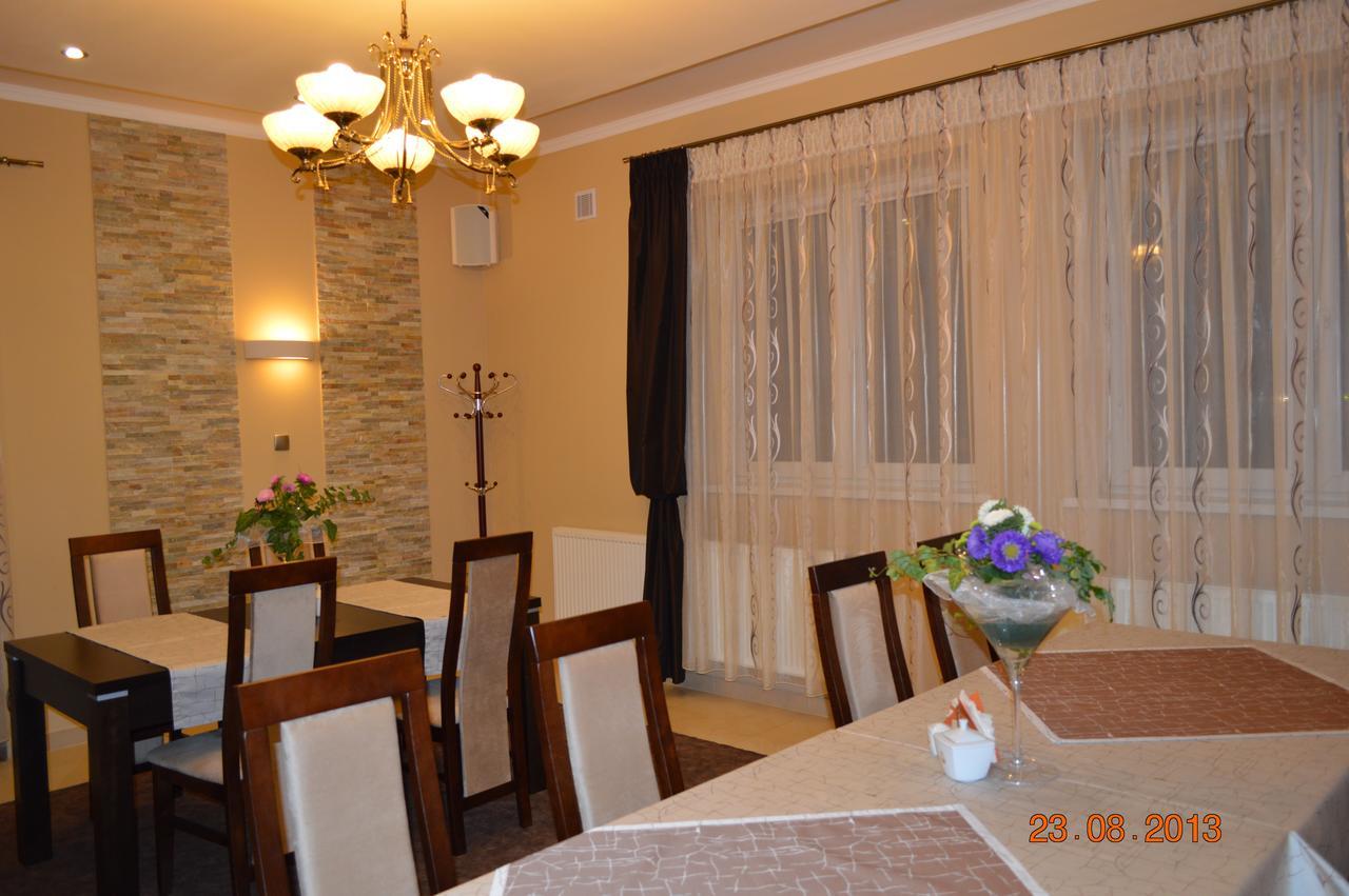 Zajazd Zlota Podkowa Wrocki Exterior foto